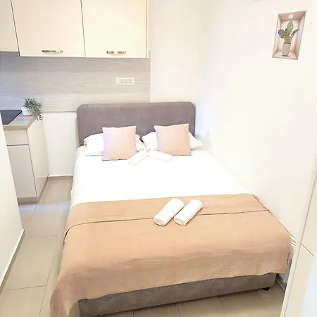 Central Apartment & Room Niko *