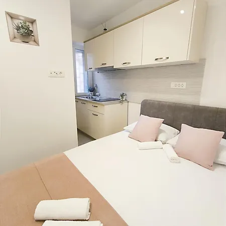 Apartment Central Apartment & Room Niko *