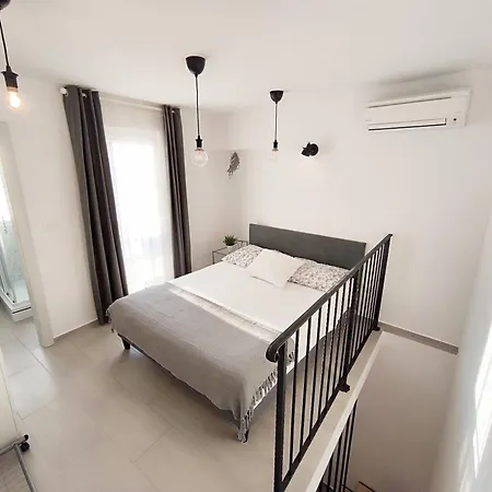 Central Apartment & Room Niko *