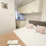 Apartman Central Apartment Niko *