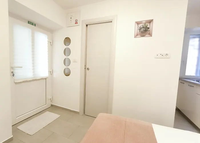 Central Apartment Niko * スプリト